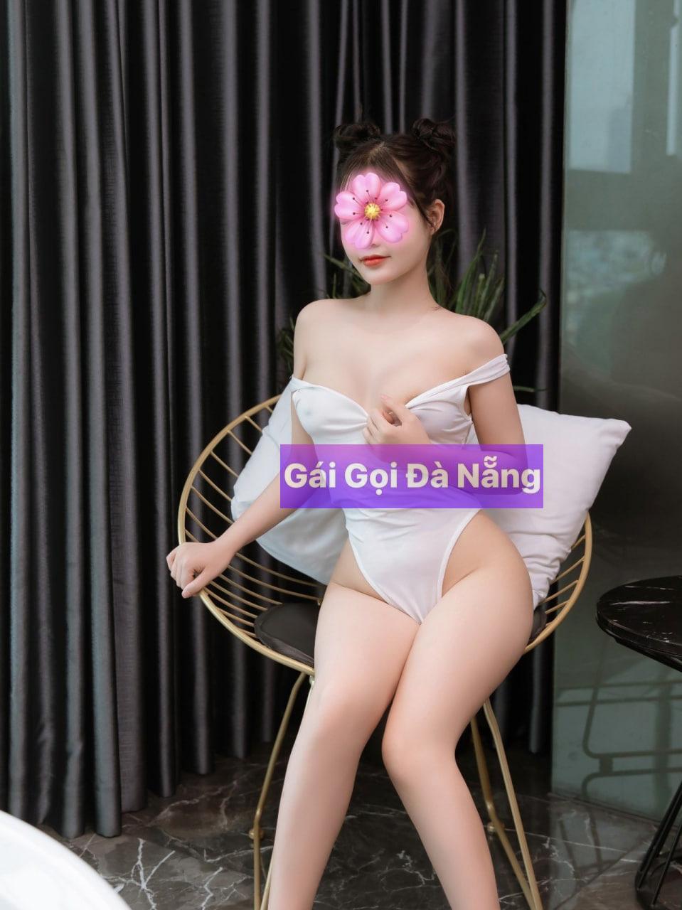 Thỏ Xinh-Em Sở Hữu Vẻ Đẹp Mộc Mạc Nhưng Cuốn Hút Đầy Tinh Tế